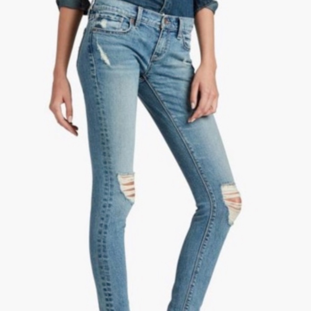 Lucky brand Charlie skinny